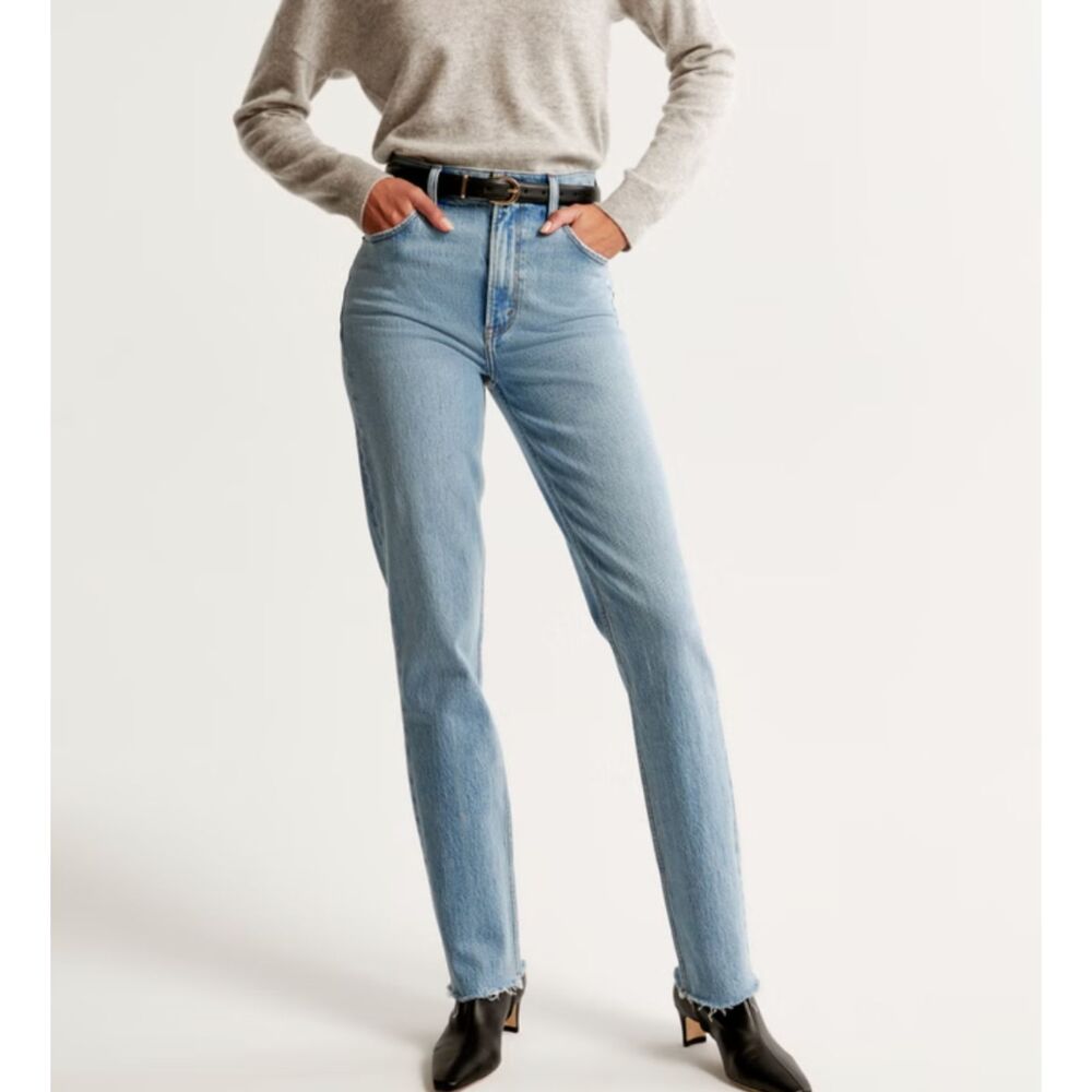 ABERCROMBIE & FITCH Ultra High Rise 90s Straight Denim‎ 26/2R